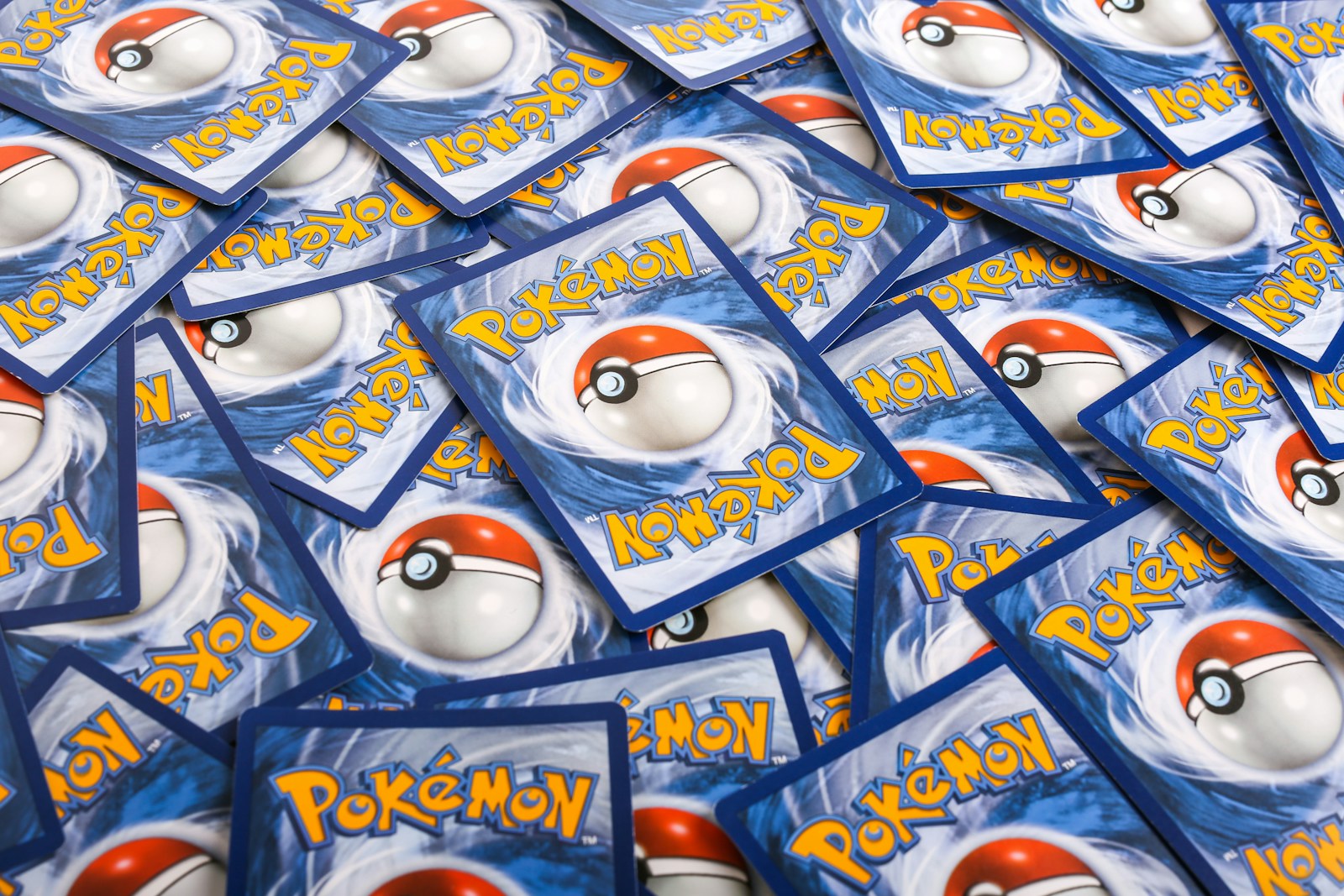Comparativa de los mejores sobres Pokémon para abrir en 2026: sets por objetivo de colección, inversión y juego competitivo